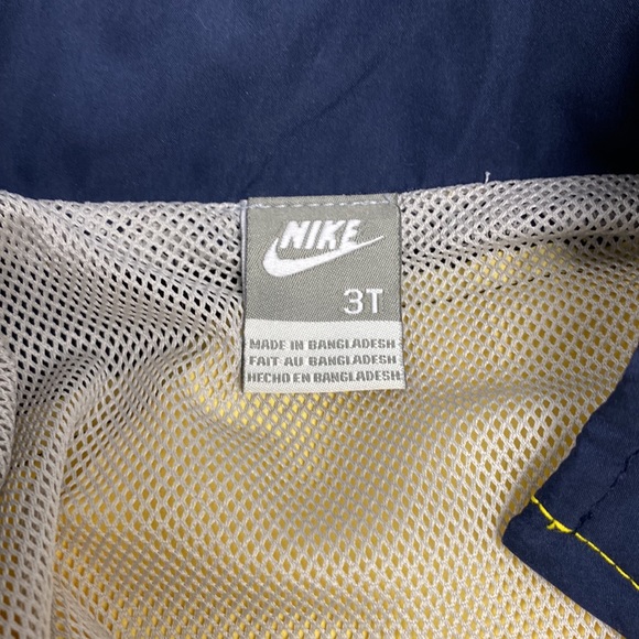Nike Colourblock Lightweight Jacket size 3T - Picture 8 of 10